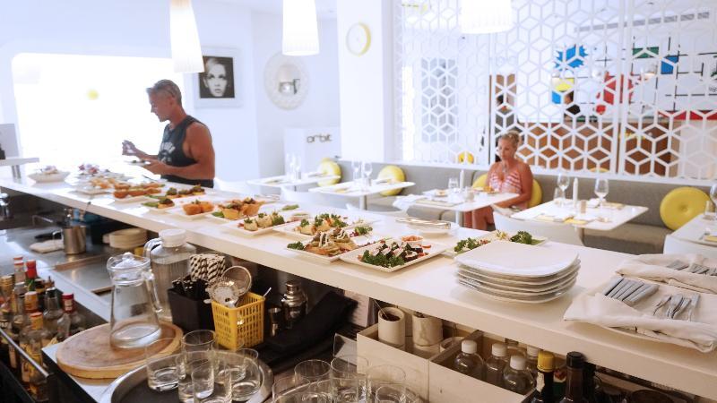 Chill Hotel Seminyak ภายนอก รูปภาพ